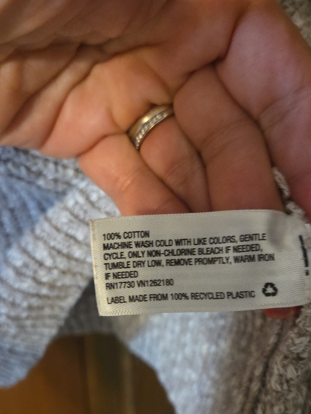 Universal Thread Sweater - Picture 4 of 4
